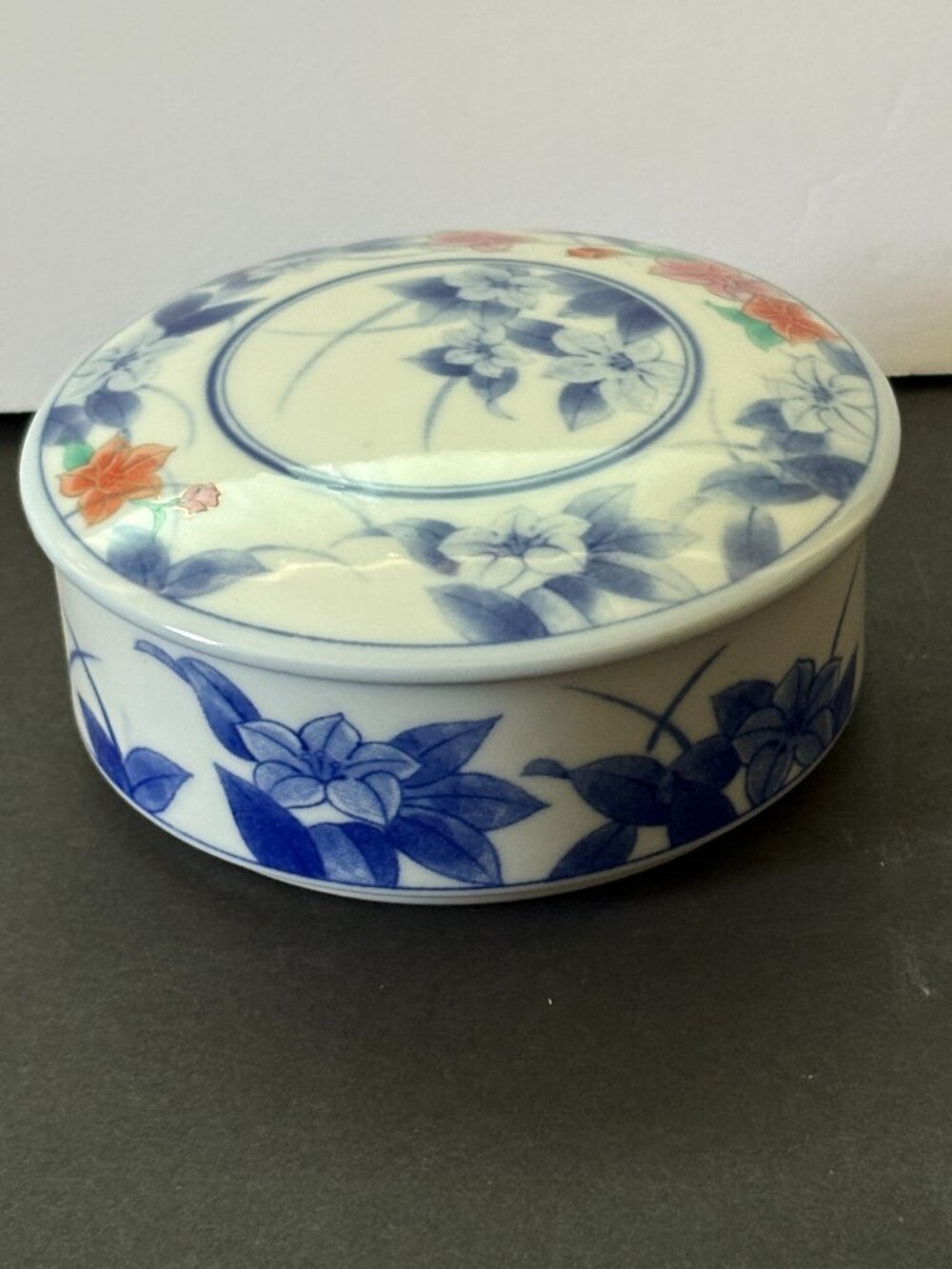 Vintage Chinese Hand Painted Porcelain trinket Jar